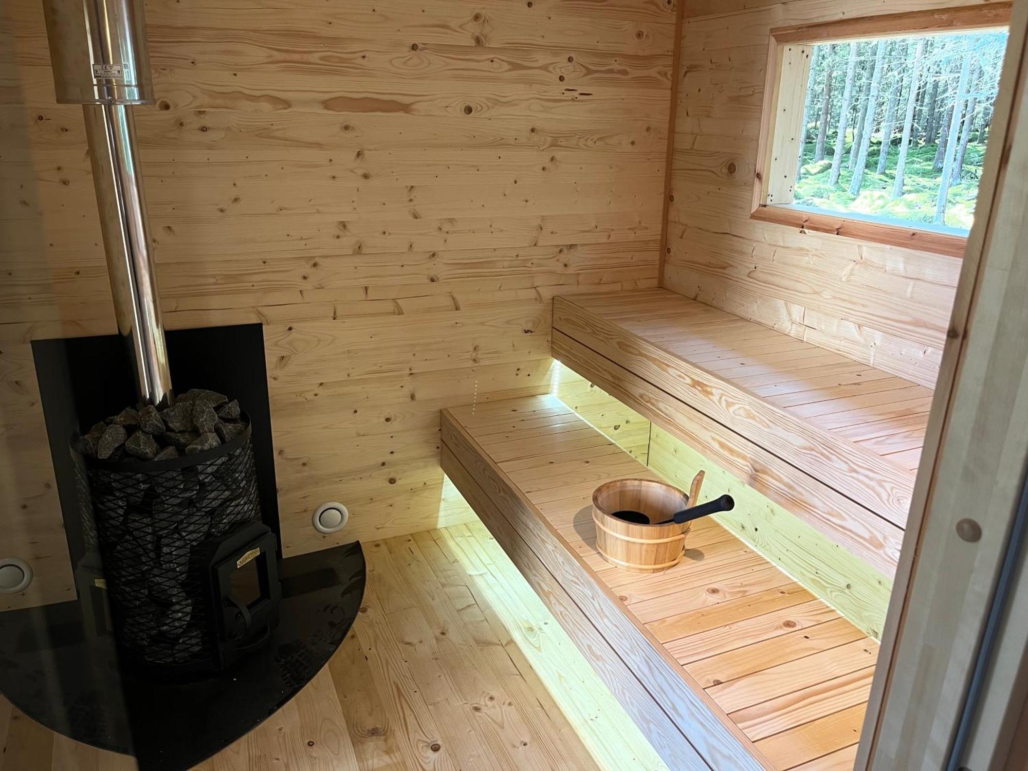 Gaeststuga 100m Fran Sjoen Holiday home